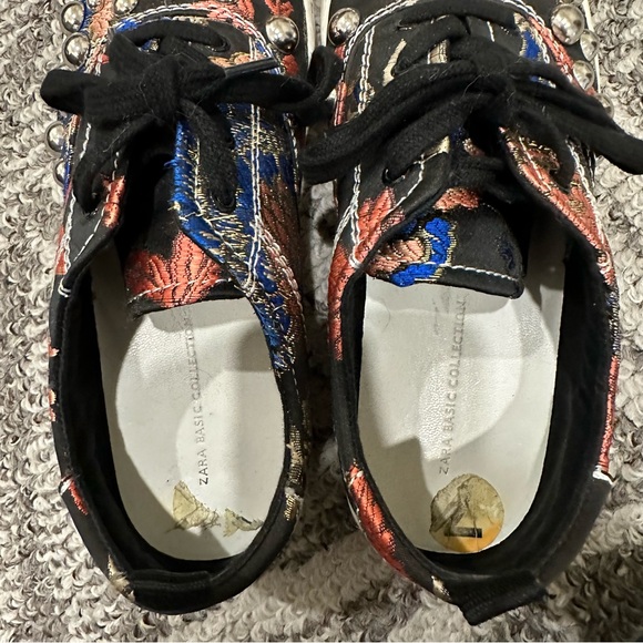 Studded embroidered sneakers - Picture 10 of 12